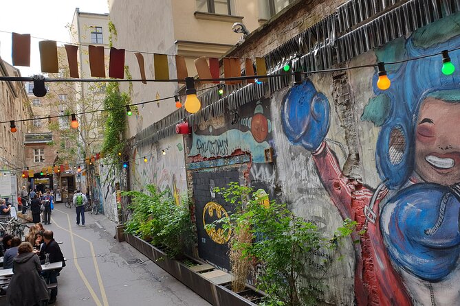 Street Art and Alternative Tour of Berlin in French - Price and value: what $27.87 really buys you