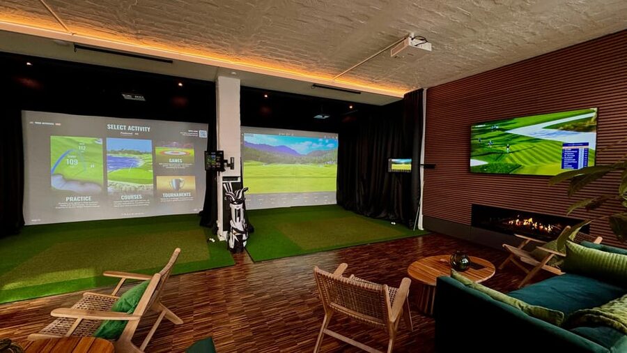 The Ultimate Berlin Golf Lounge for Groups, Games&Good Times - Price and value: what $32 per person buys you