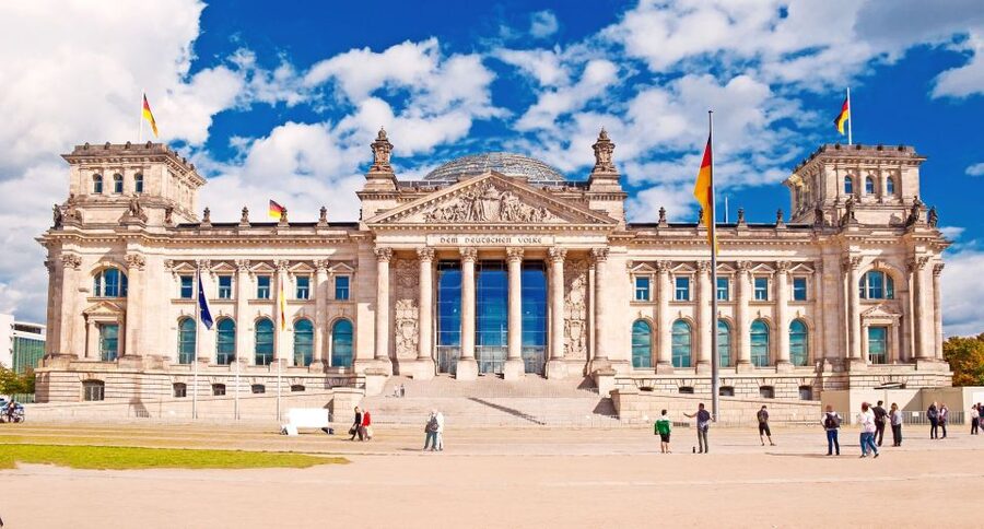 Third Reich and the Holocaust in Berlin Private Guided Tour - What Changes in the 5-Hour Option: Friedrichstraße, Rail Death, and the Children’s Trains