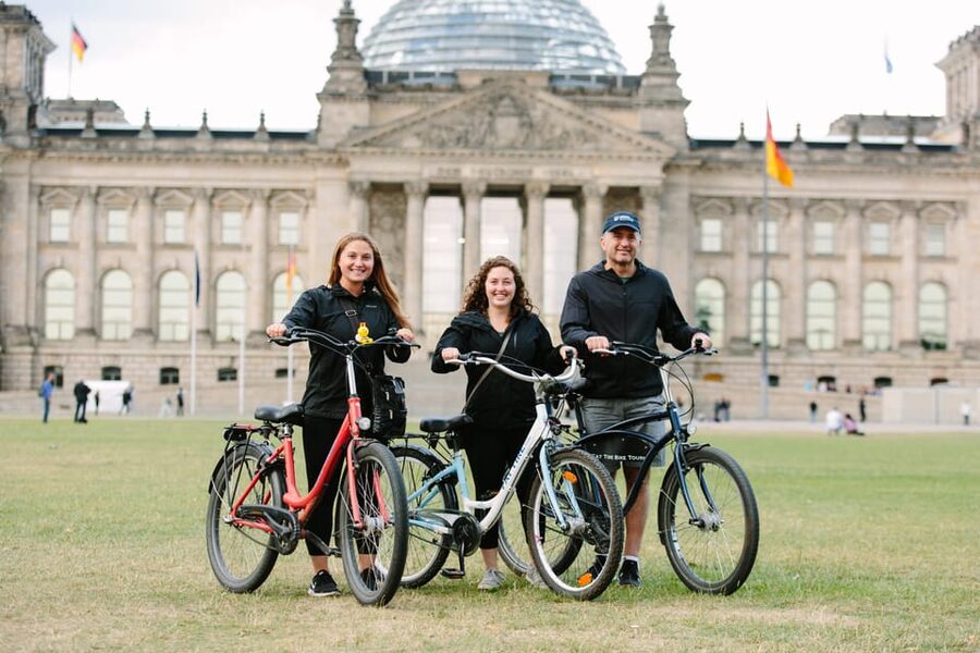 Ultimate E-Bike Tour of Berlin with Beer Garden Stop - Beer Garden Lunch Break: Reset Your Legs, Order What You Like