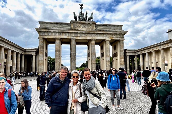 Welcome/Farewell SightseeingTaxi Tour +Transfer from/to the airport - Unter den Linden to the Big Squares: Berlin’s Main Street With a Story in Every Tree