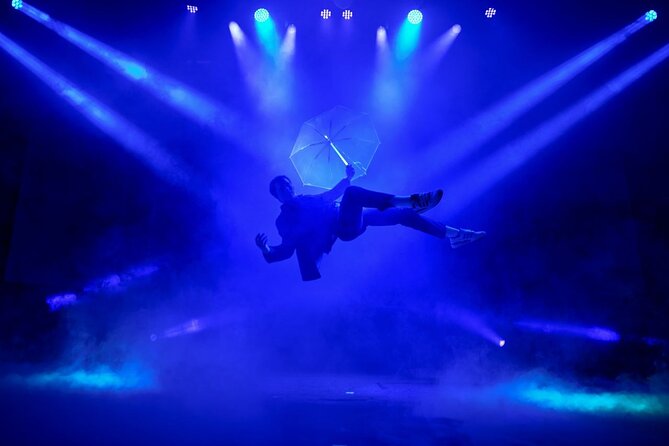 Wintergarten Varieté "FLYING LIGHTS" incl. Flying Steps - Flying Steps: the included highlight you’ll want to catch cleanly
